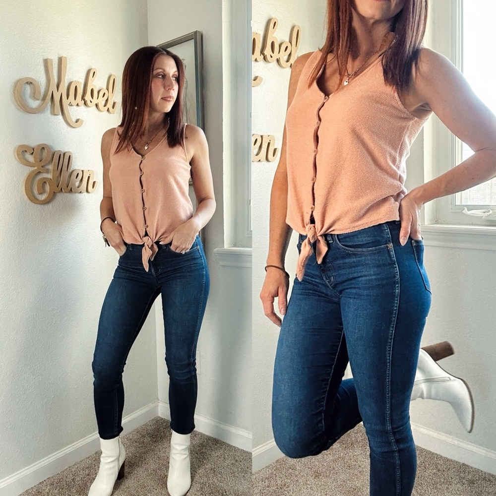 Texture & Thread by Madewell peach textured button down sleeveless top medium